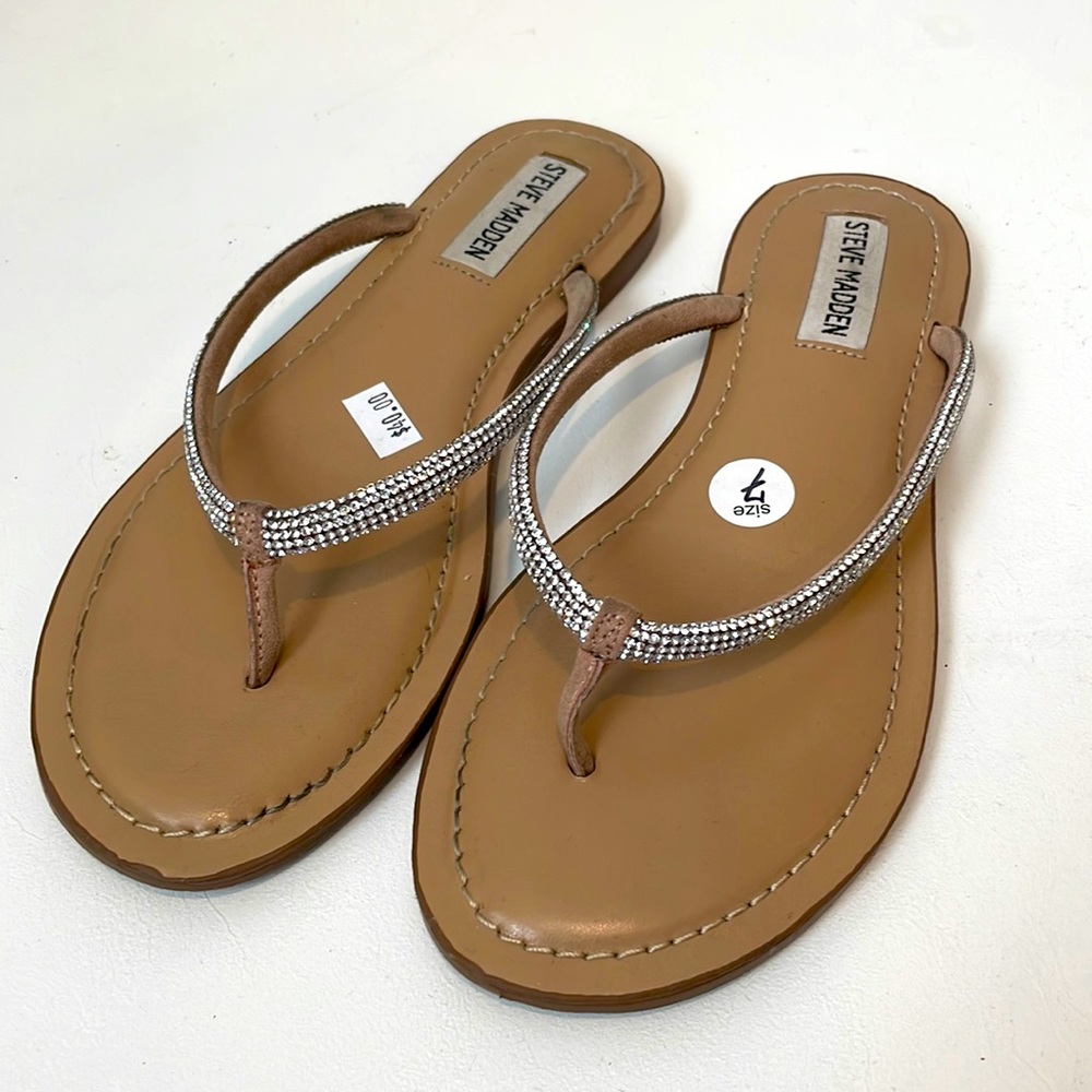 Steve Madden Gleaming Rhinestone sandal size 7